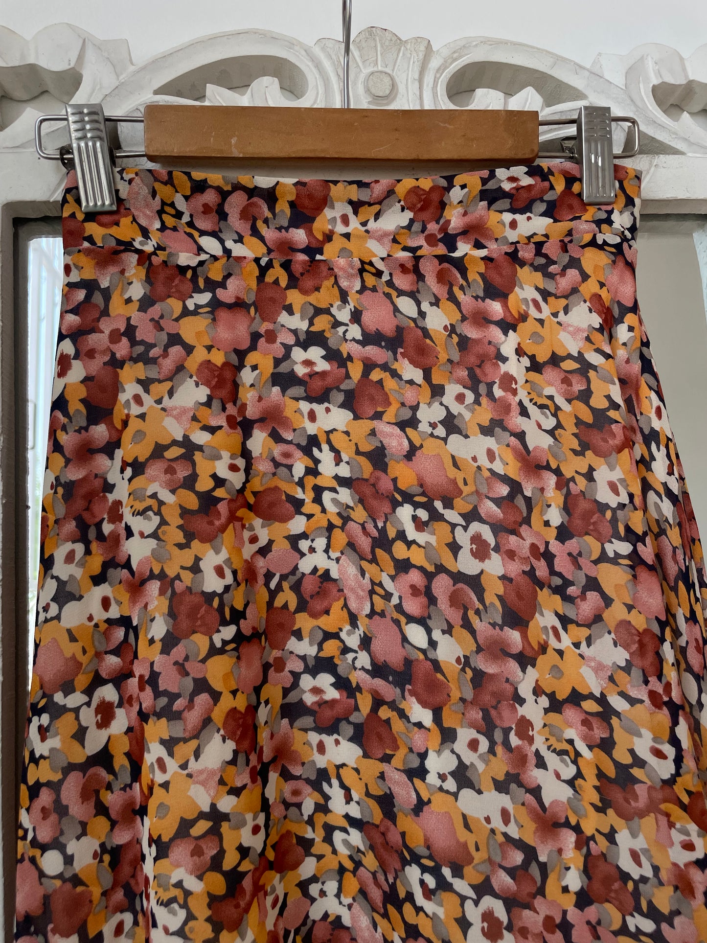 Flowy Vintage Skirt-Waist 28 to 30