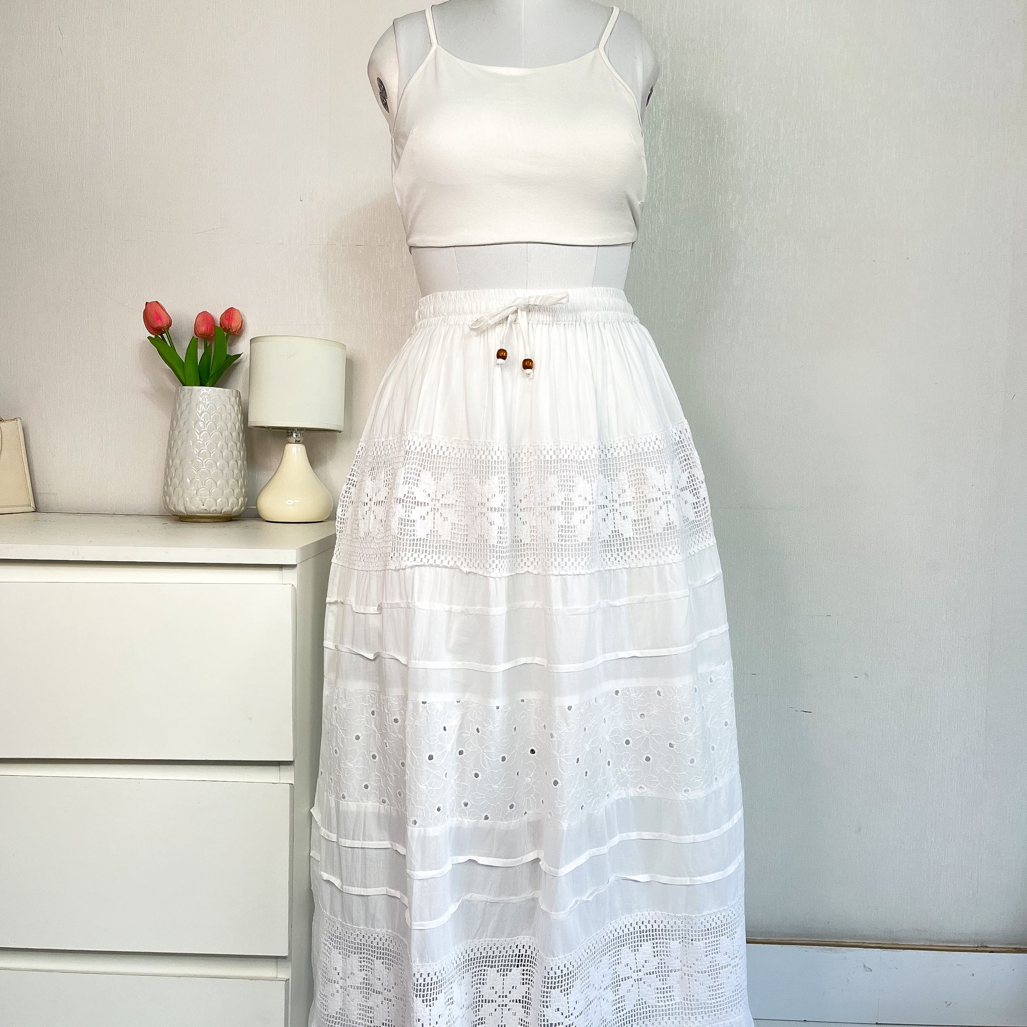 WHITE COTTAGECORE SKIRT - WAIST 24 TO 40 (Brand New)