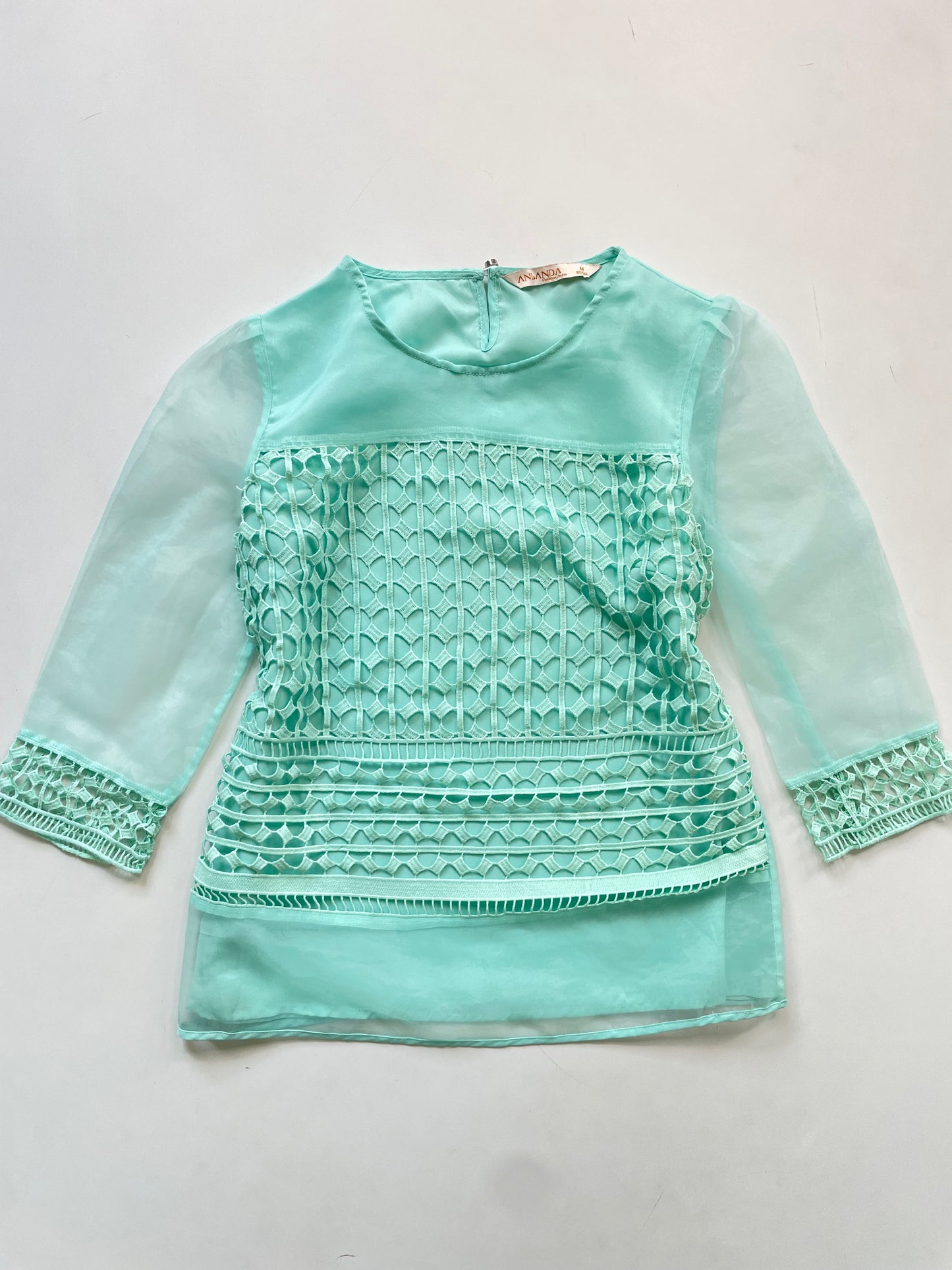 Top-Bust 34