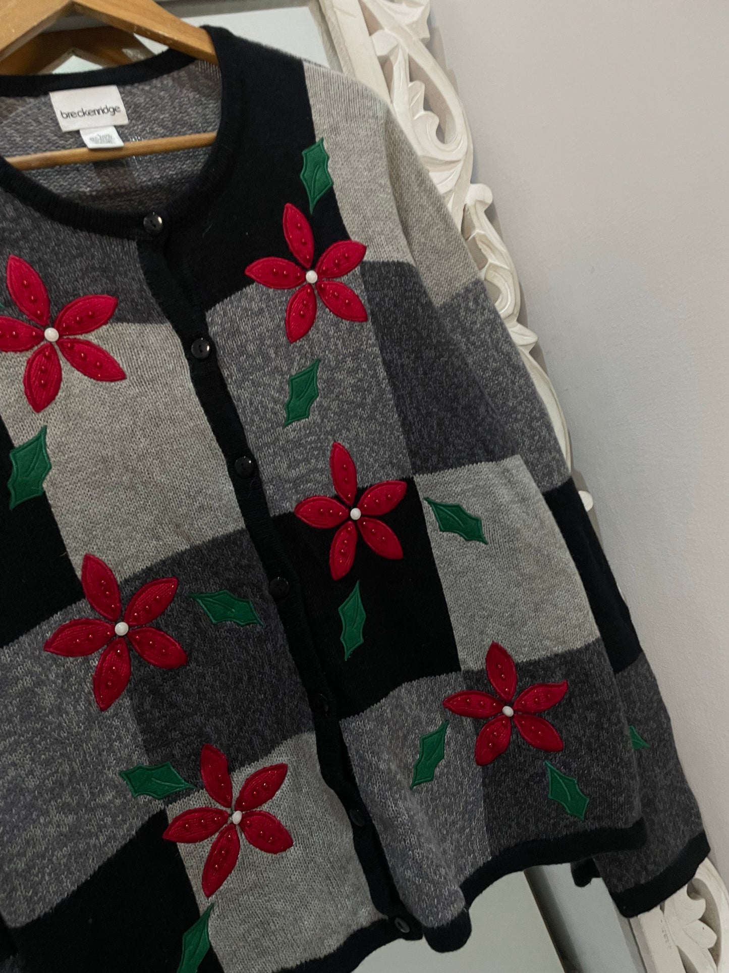 Breckenridge Embroidered Vintage Sweater-Bust 44