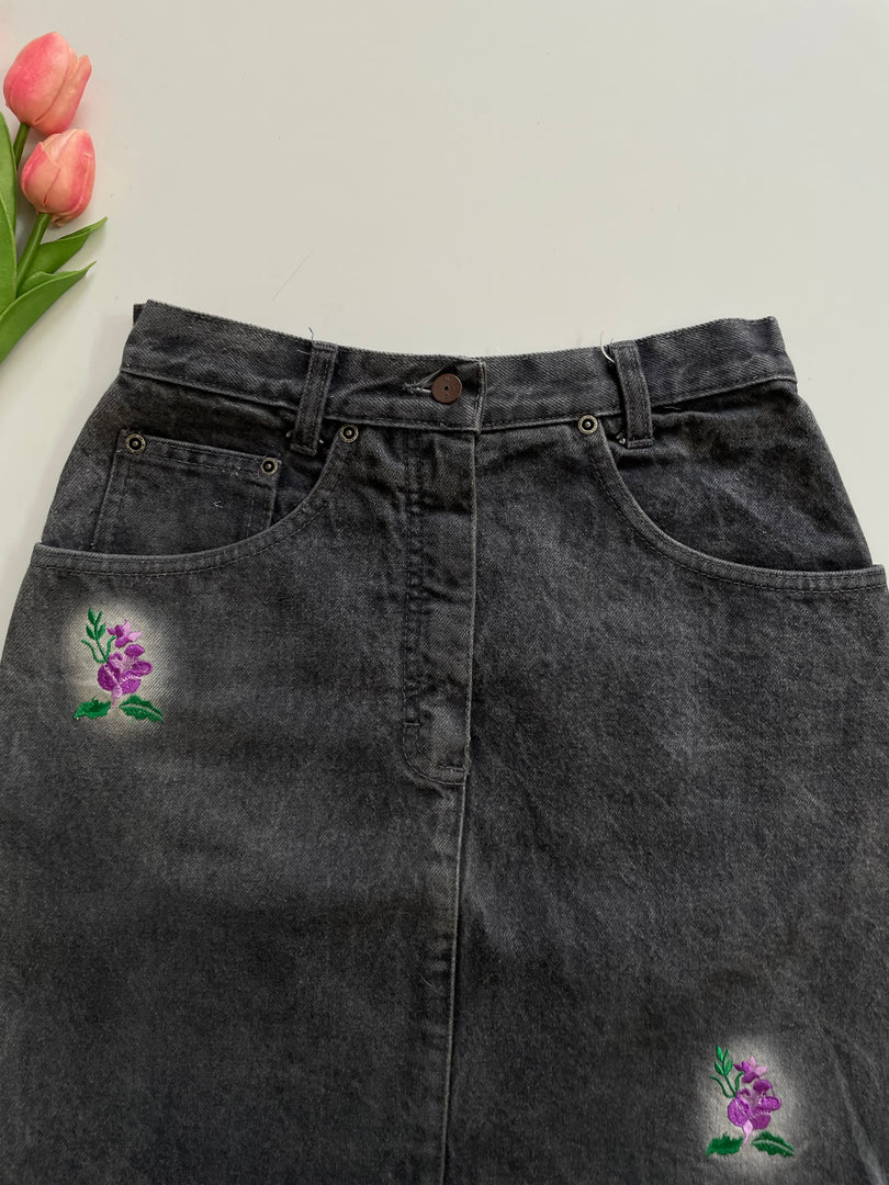 POP84 EMBROIDERED DENIM SKIRT - WAIST 26