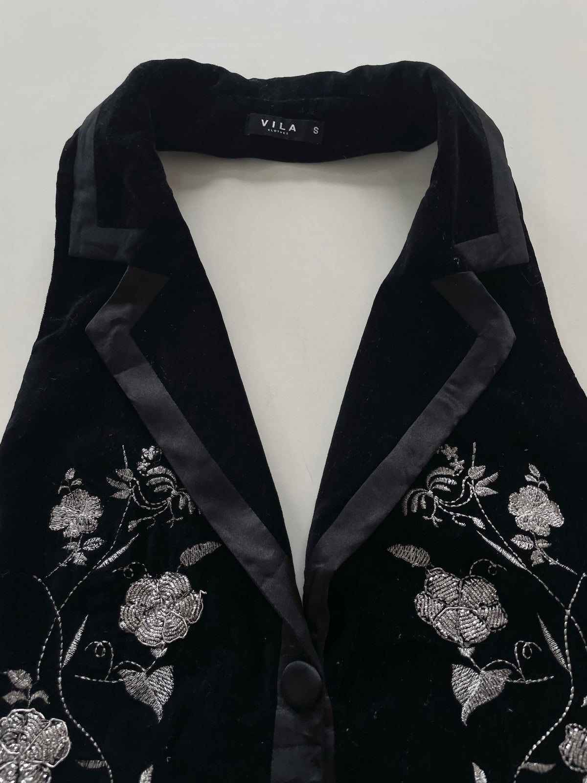 Vila Embroidered Glam Halterneck Waistcoat-Bust 32 to 34