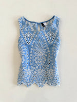 Load image into Gallery viewer, H&amp;M Eyelet Top-Bust 32