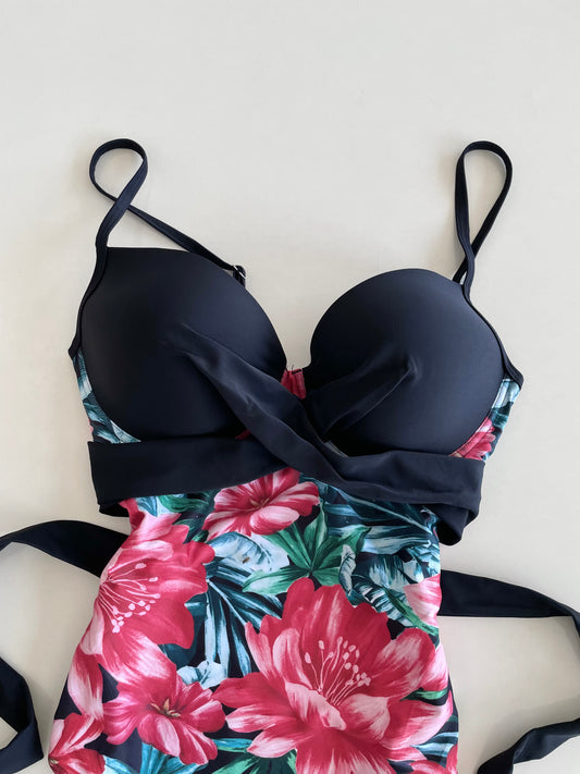 Monokini-Bust 38 to 40