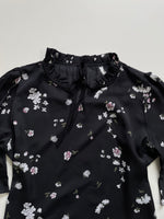 Load image into Gallery viewer, BLACK FLORAL TOP - BUST 42
