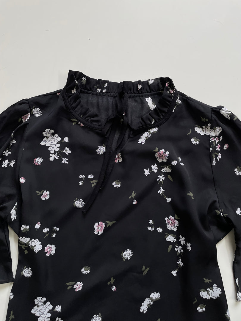 BLACK FLORAL TOP - BUST 42