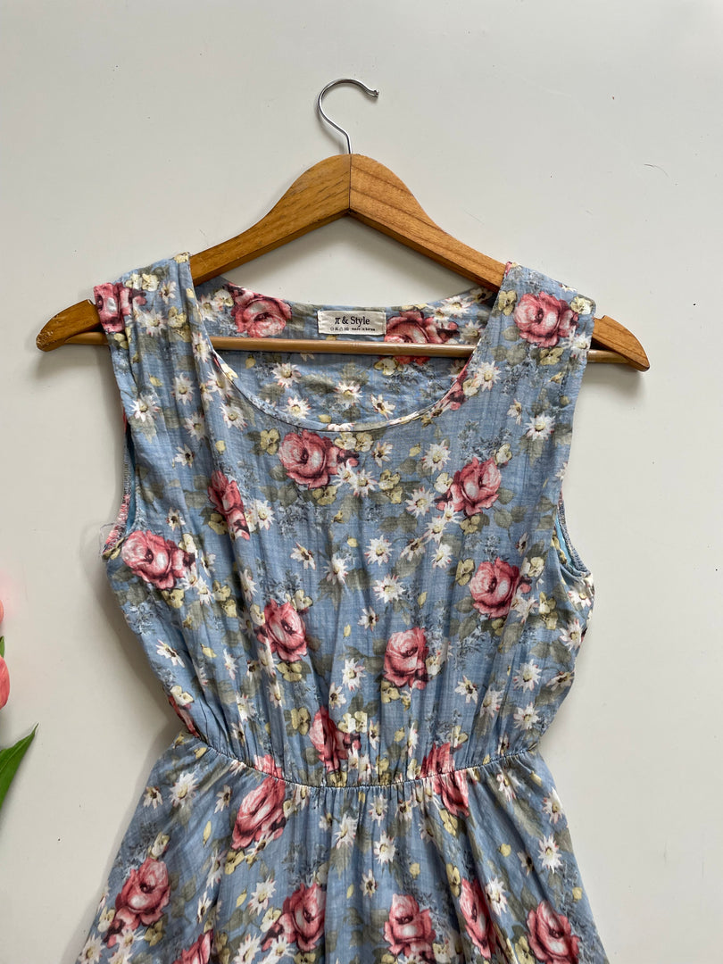 BLUE FLORAL COTTON DRESS - BUST 32 to 34