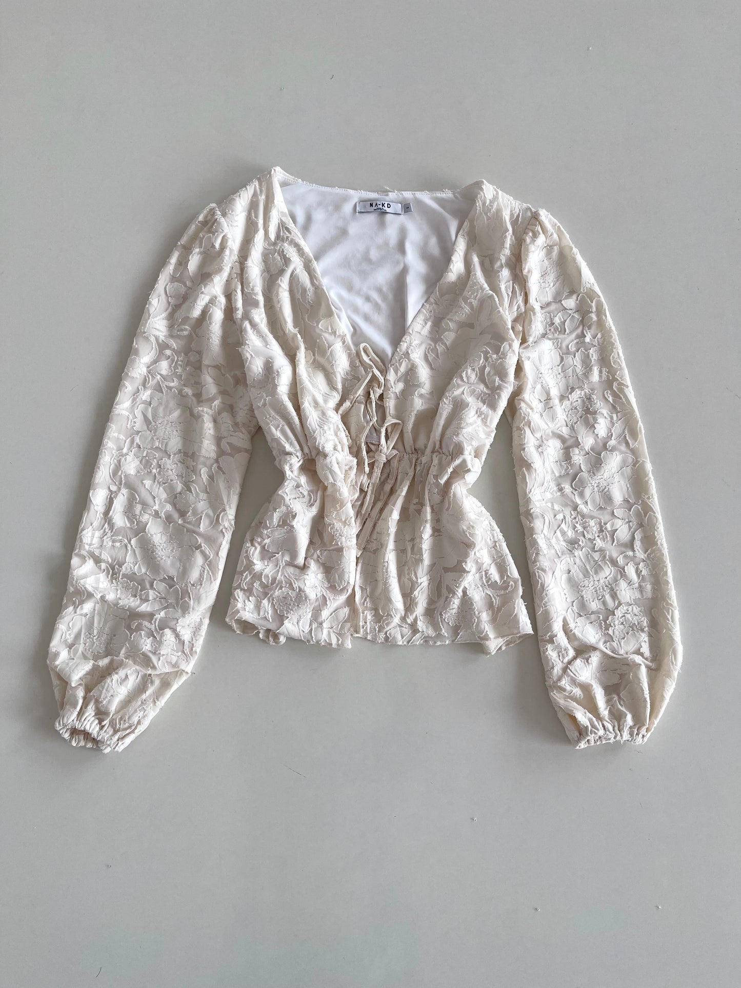 Nakd Front Knot Top-Bust 40