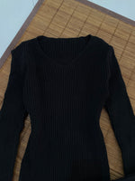 Load image into Gallery viewer, Cozy Winter Top-Bust 30 to 34