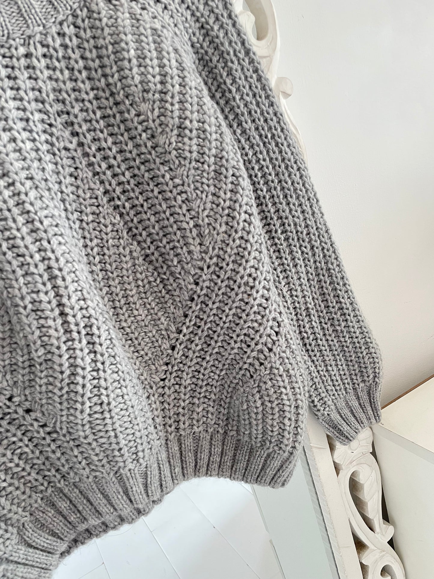 Chunky Soft Sweater-Chest 38