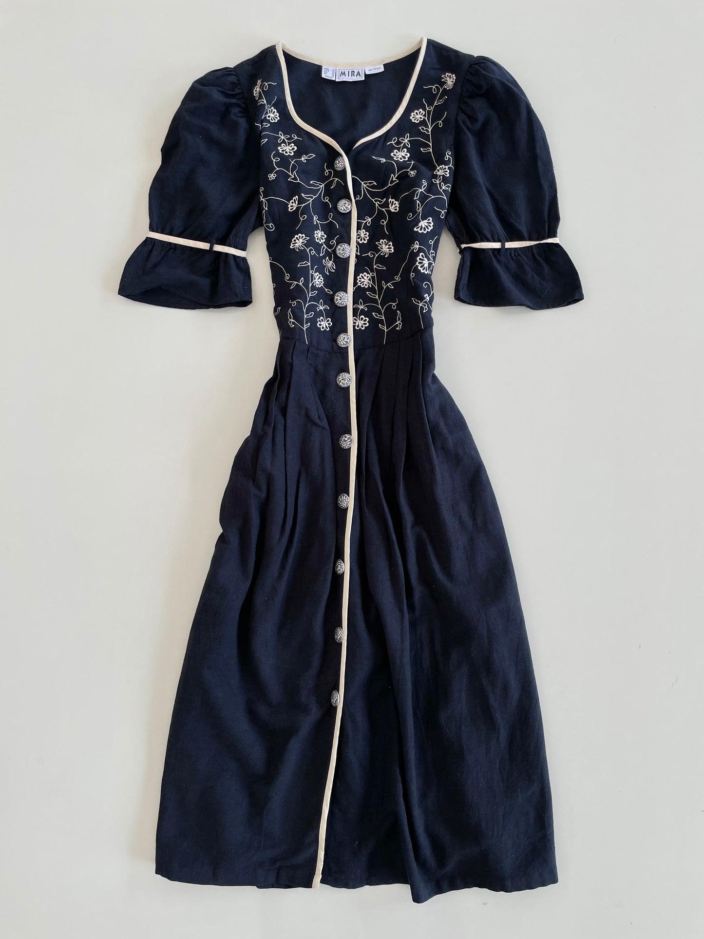 Mira Embroidered Vintage Dress-Bust 40