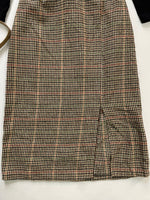 Load image into Gallery viewer, Vintage Warm Tweed Skirt-Waist 26 to 28
