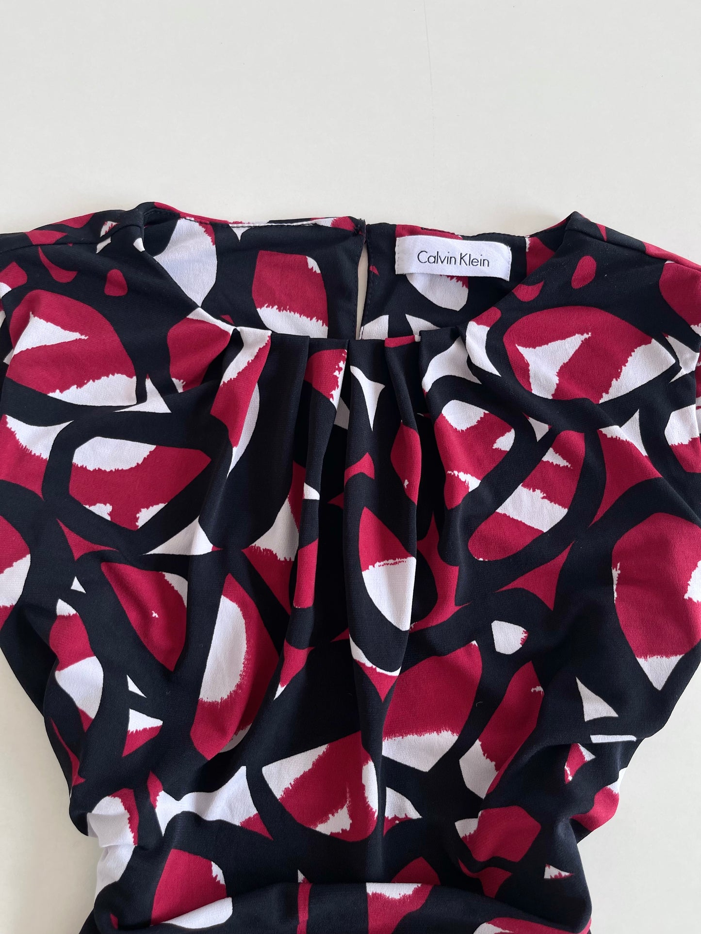 Calvin Klein Vintage Top-Bust 34 to 36