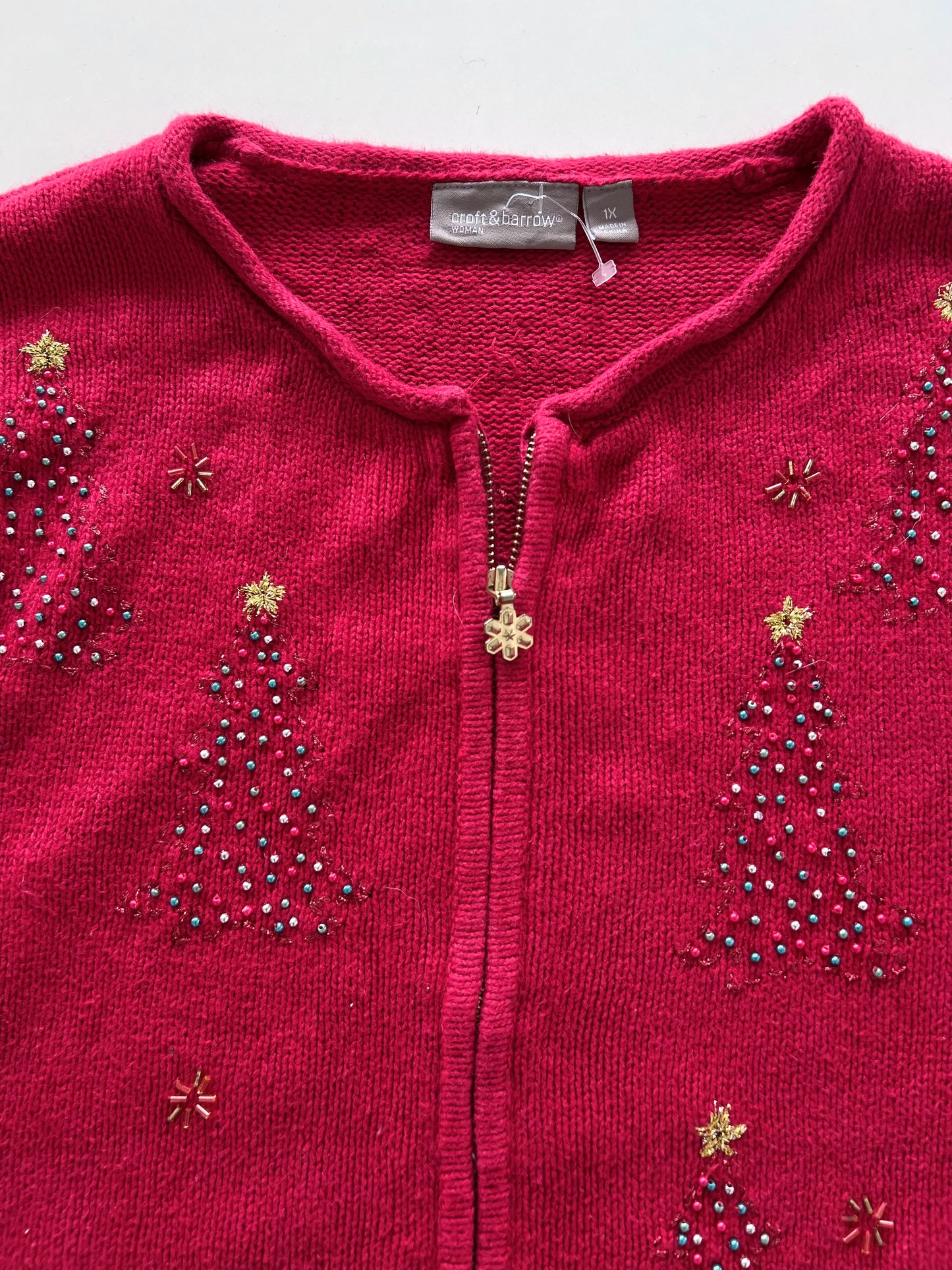 Croft & Barrow Embroidered Christmas Zipper-Bust 50