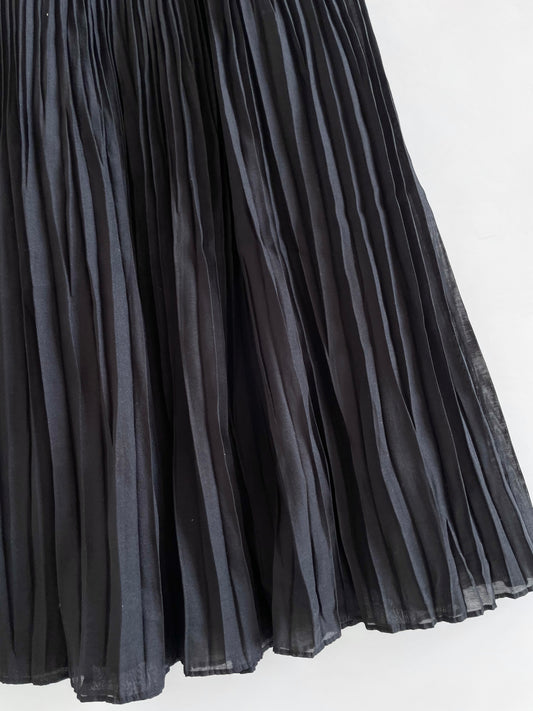 Pleated Tagged Skirt-Waist 30 to 32