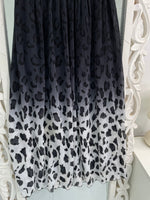 Load image into Gallery viewer, Skirt-Waist 24 to 30