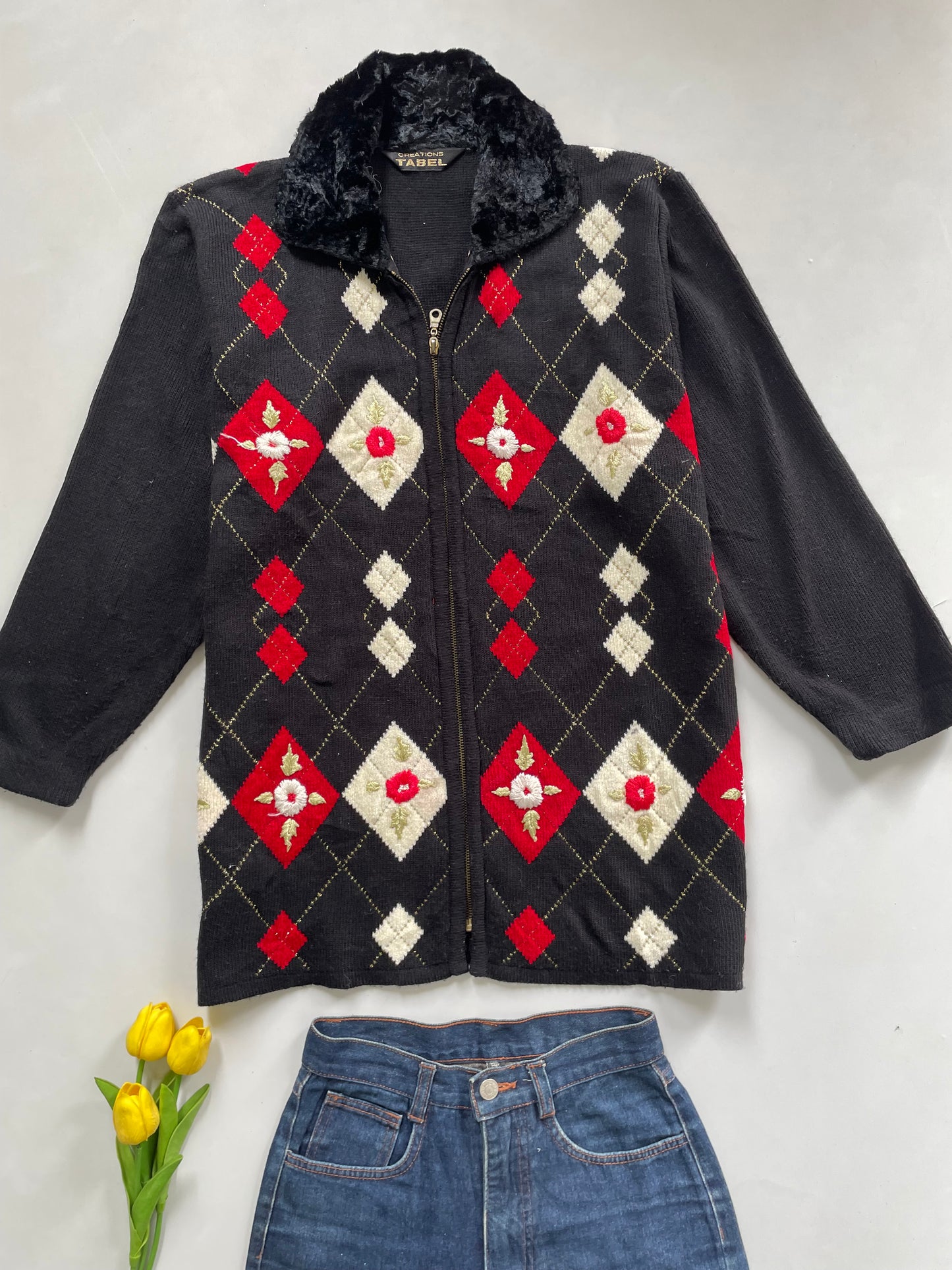 Vintage Embroidered Sweater-Bust 42