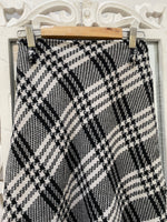 Load image into Gallery viewer, Vintage Warm Skirt-Waist 32
