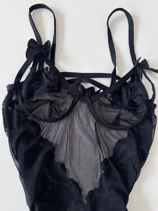 Sheer Backless Lacy Loungewear-Bust 30 to 32