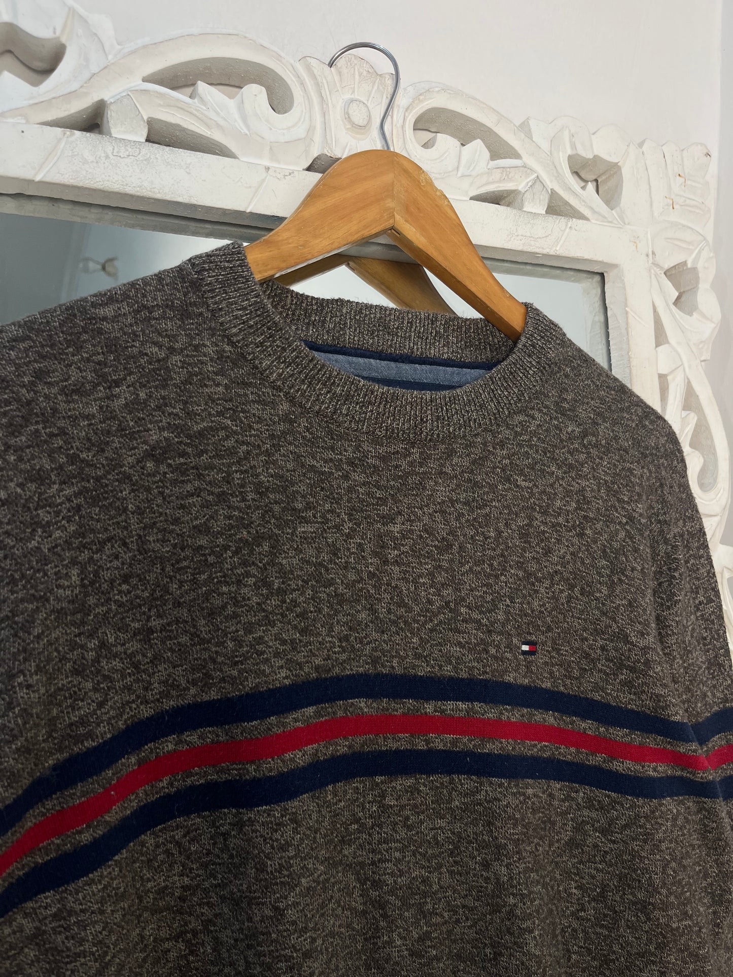 Vintage Tommy Hilfiger Sweater-Chest 44