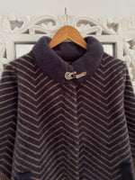 Load image into Gallery viewer, Shrug- Bust 40