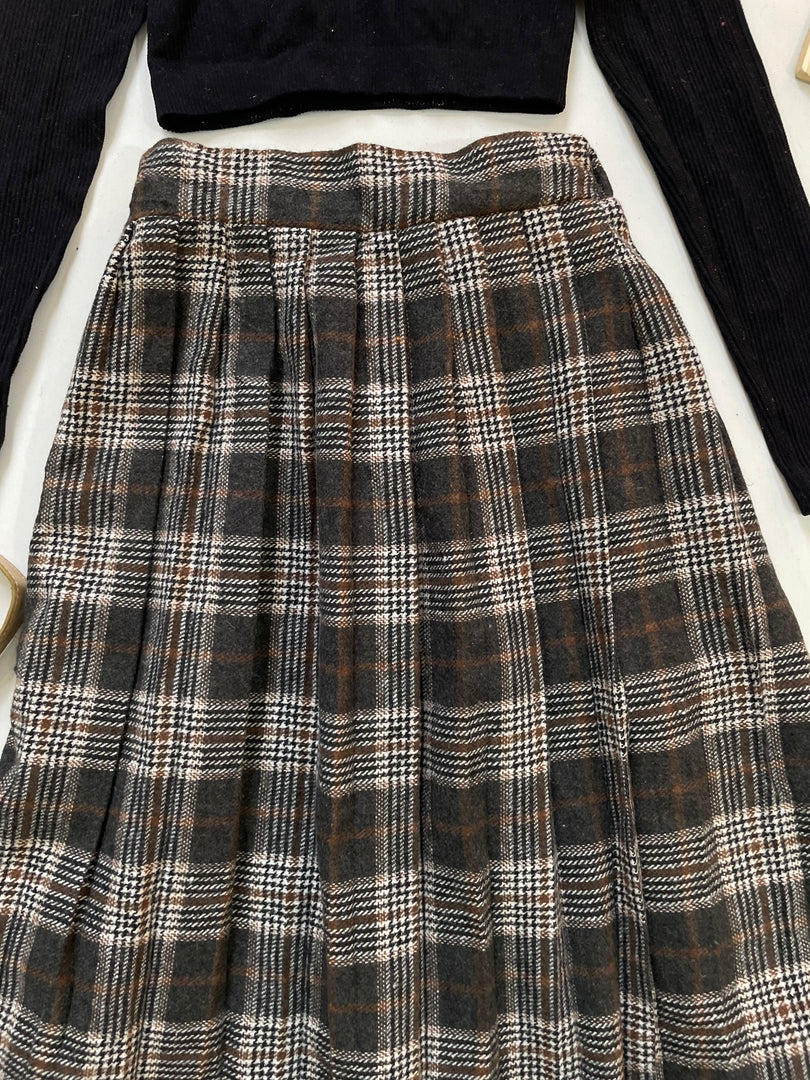 Vintage Warm Tweed Skirt-Waist 24 to 26