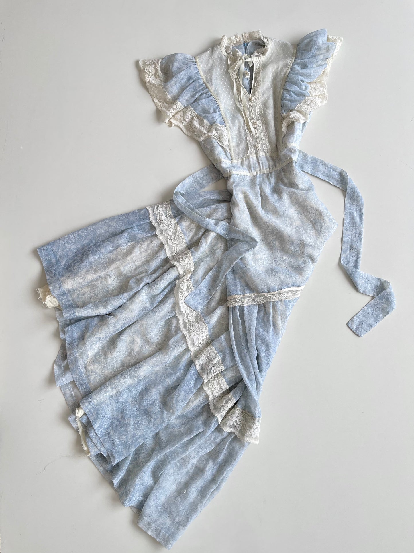 Vintage Lace Dress-Bust 32