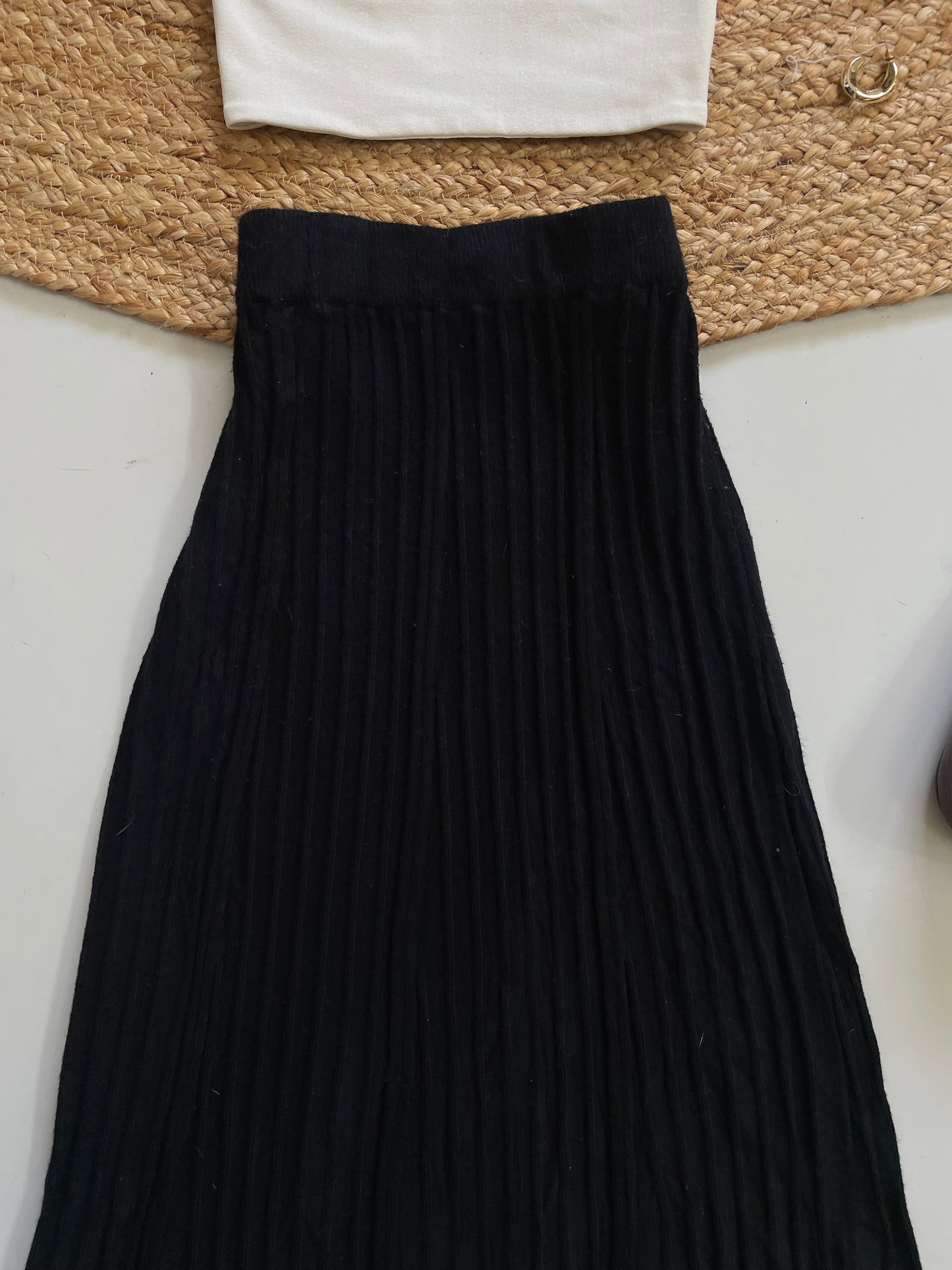 PLEATED BLACK SKIRT - WAIST 26 to 32