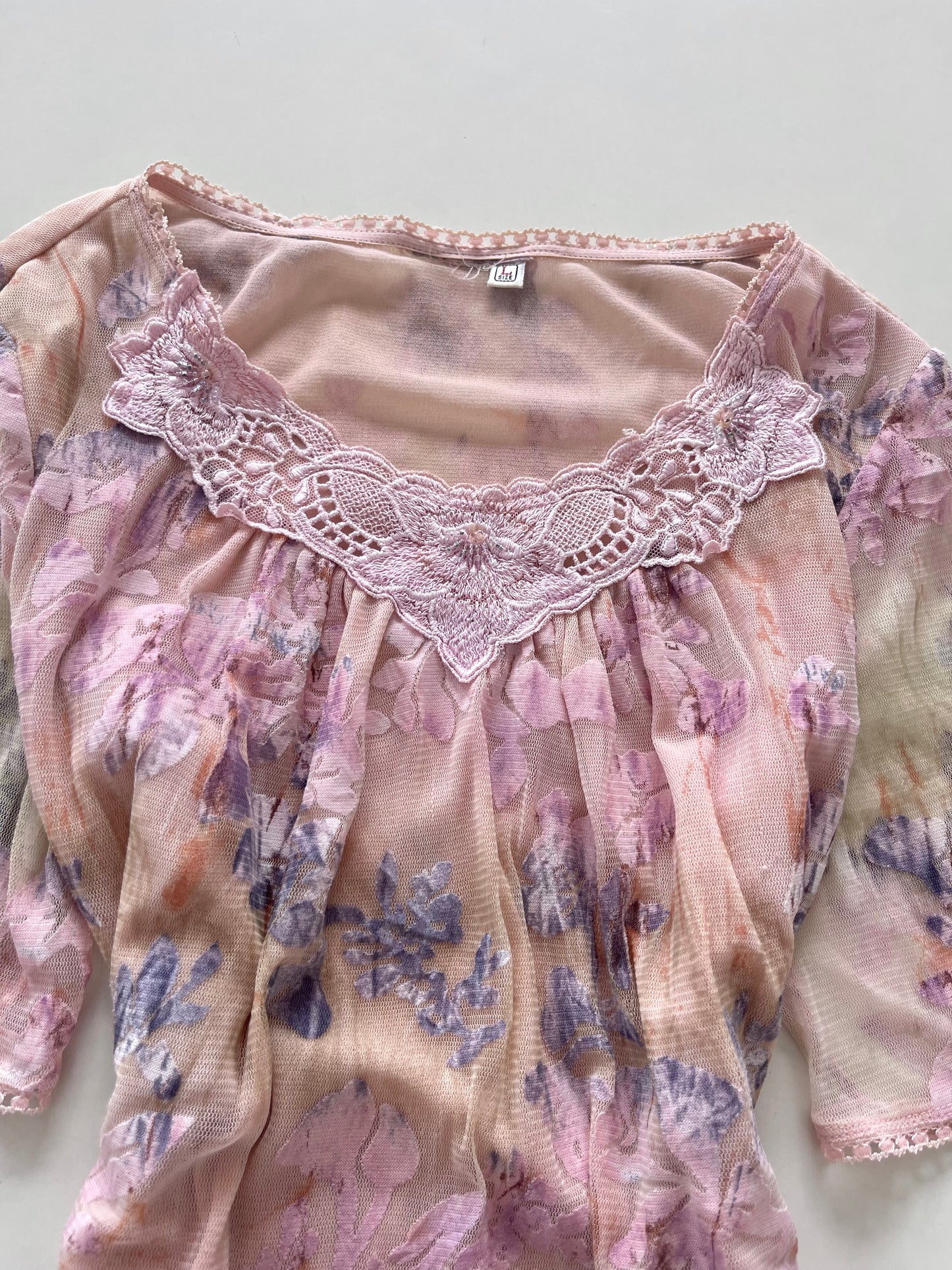 Vintage Lace Top-Bust 38 to 40