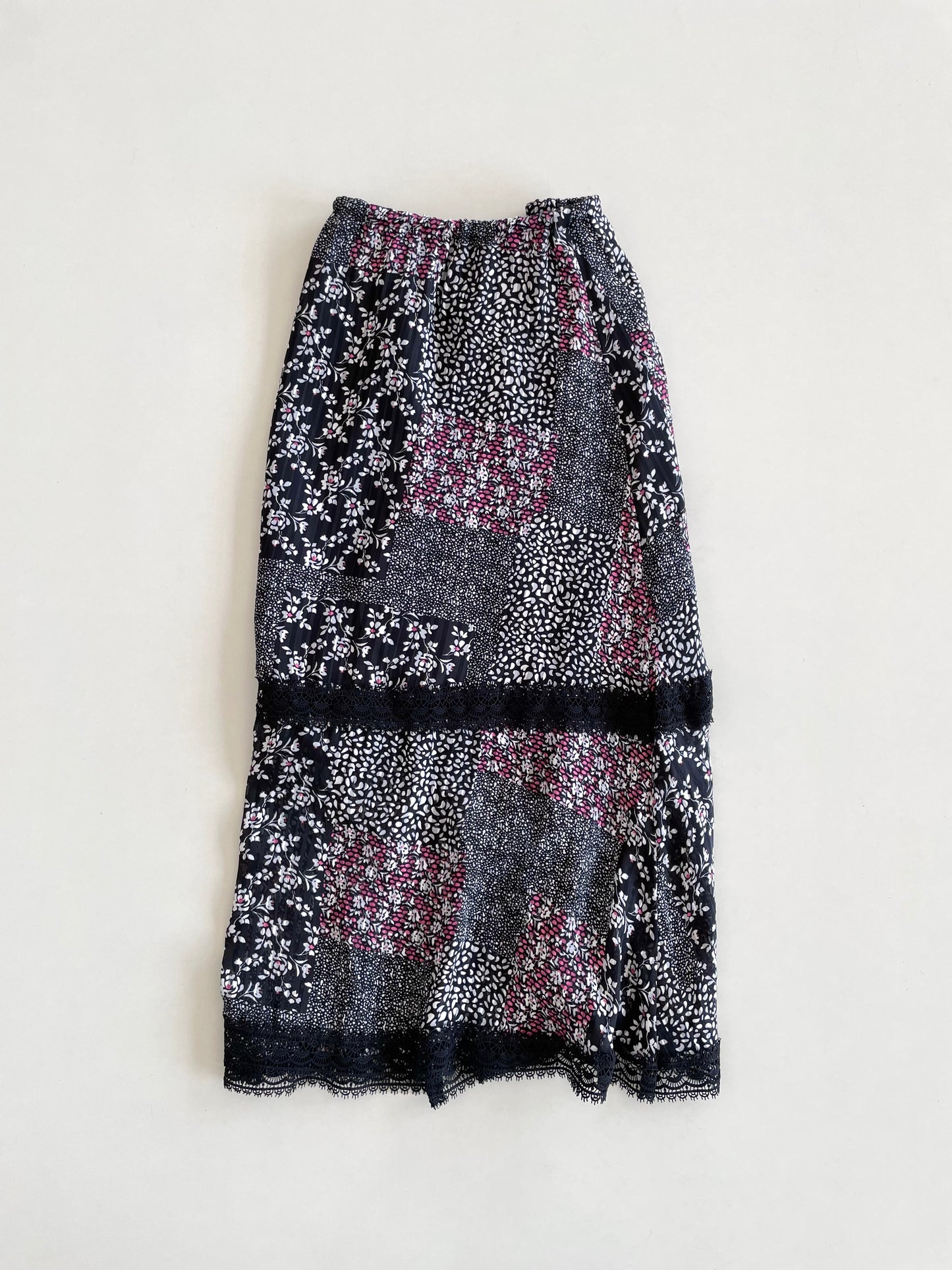 Lacy Vintage Skirt-Waist 30 to 38