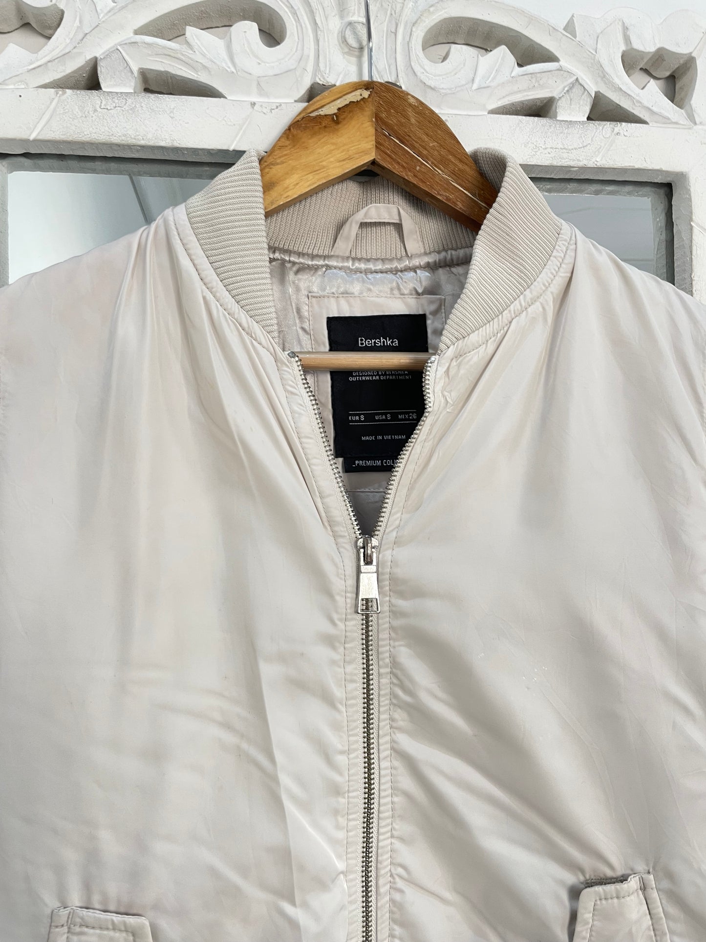 Bershka Puffer Jacket-Chest 40
