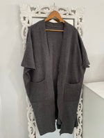 Load image into Gallery viewer, Shrug- Bust 60