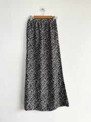 Black & White Satin Skirt-Waist 26 to 28