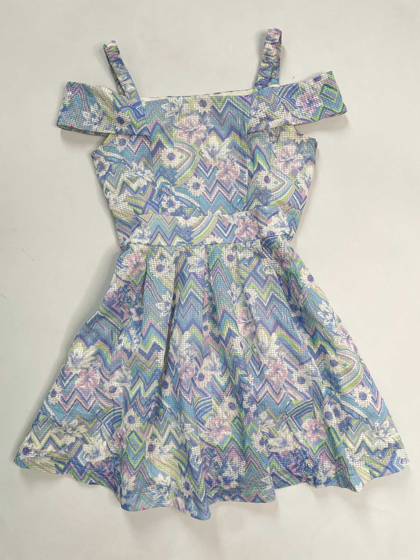 Dress-Bust 32