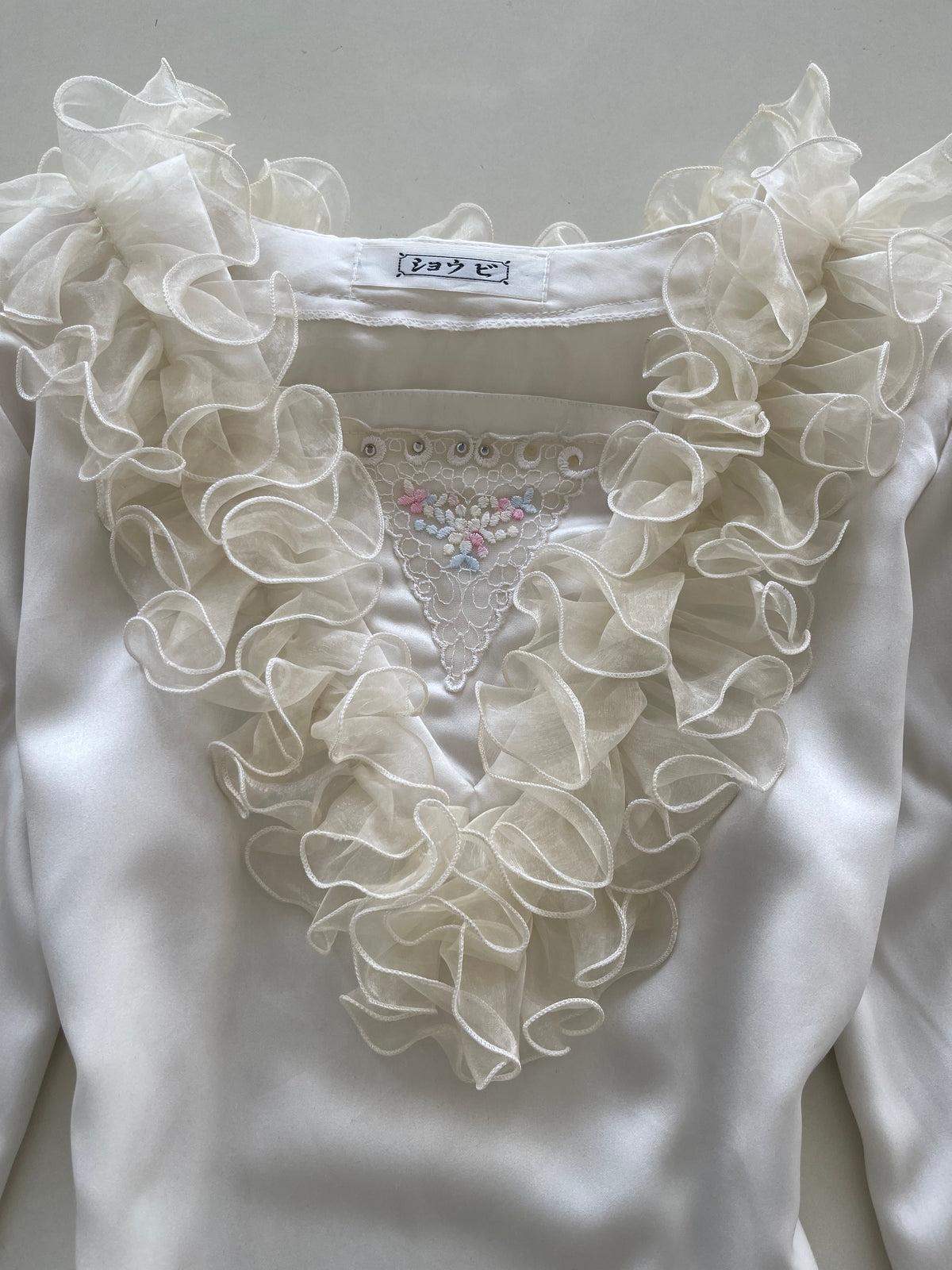 Ruffle Vintage Top-Bust 40