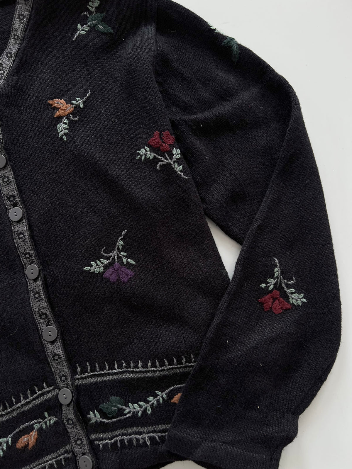 Christopher & Banks Embroidered Sweater-Bust 44