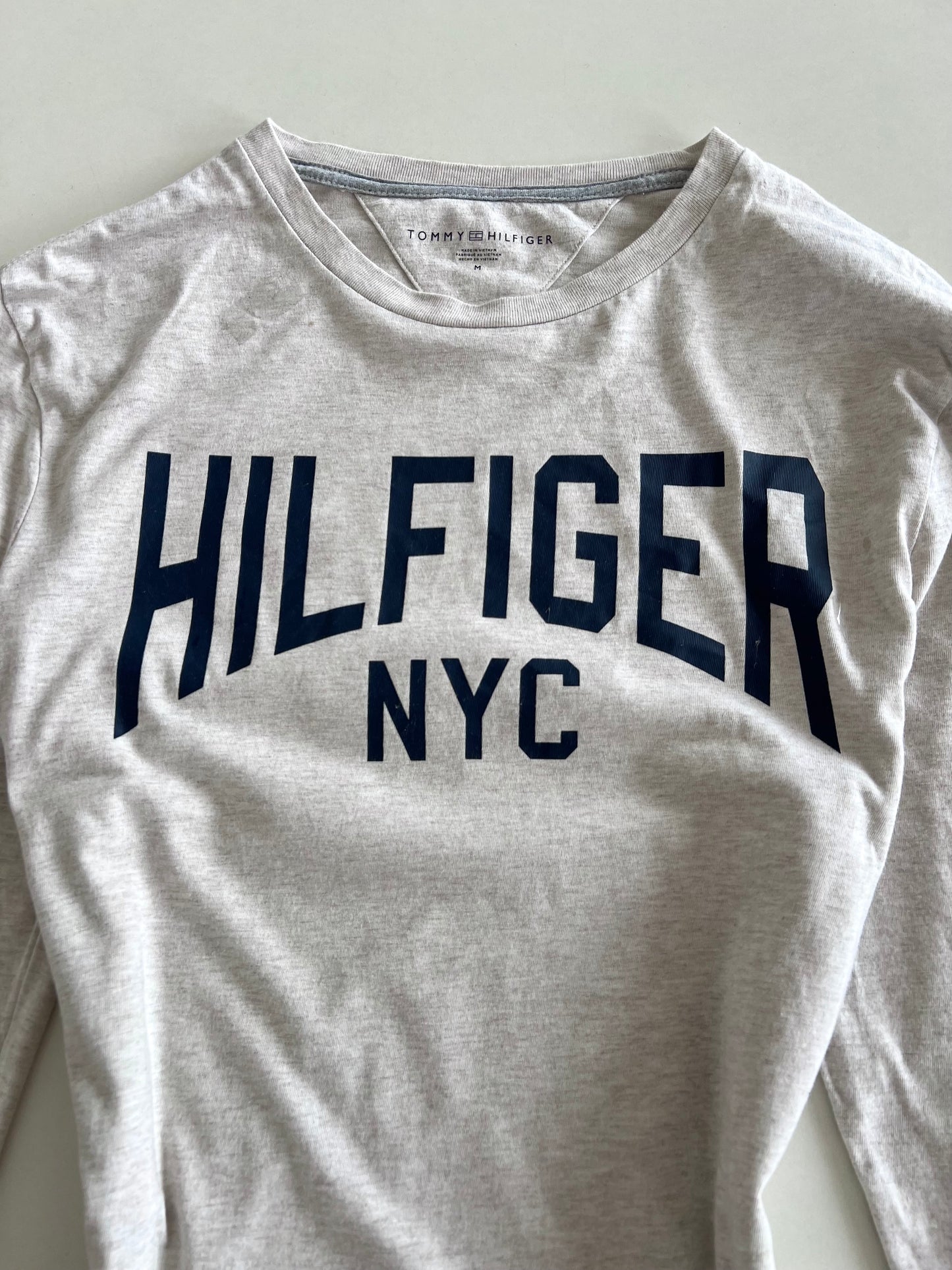Tommy Hilfiger 100%Cotton Vintage Tshirt-Bust 40