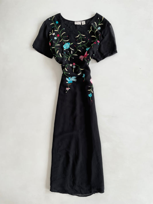 Paradise Plus Embroidered Dress - Bust 50