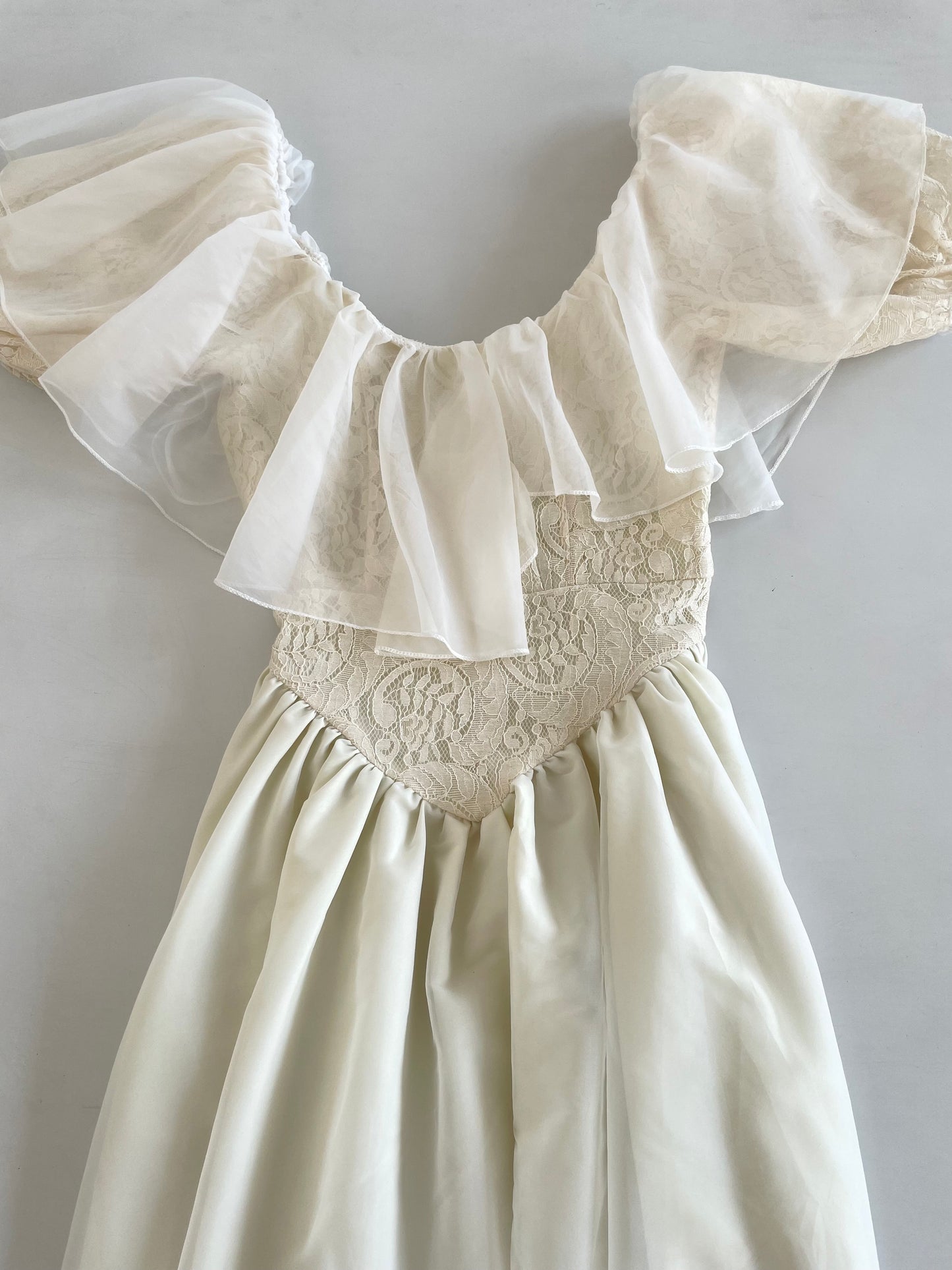 Swan White Vintage Dress-Bust 30