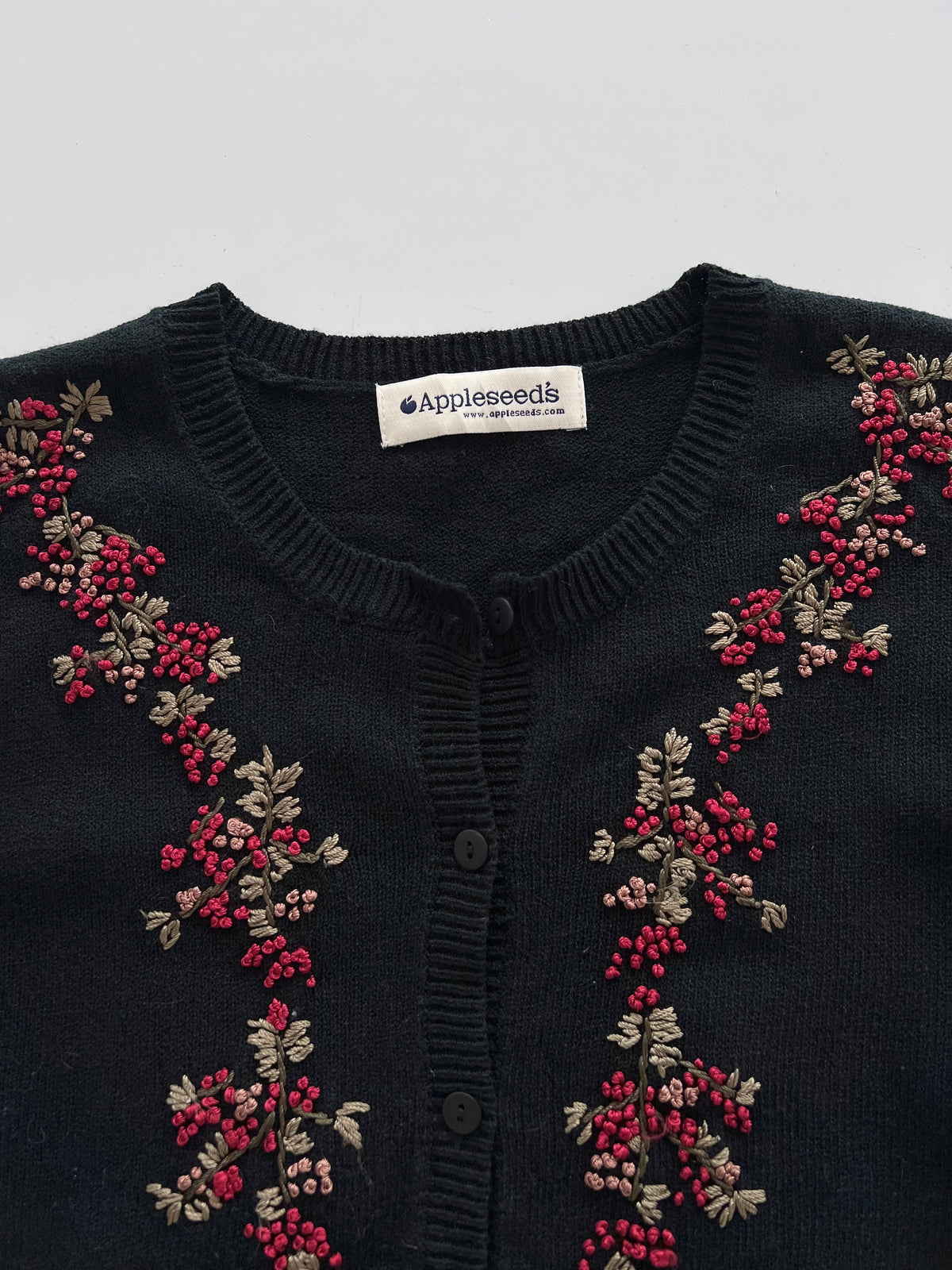Appleseeds Embroidered Sweater-Bust 44