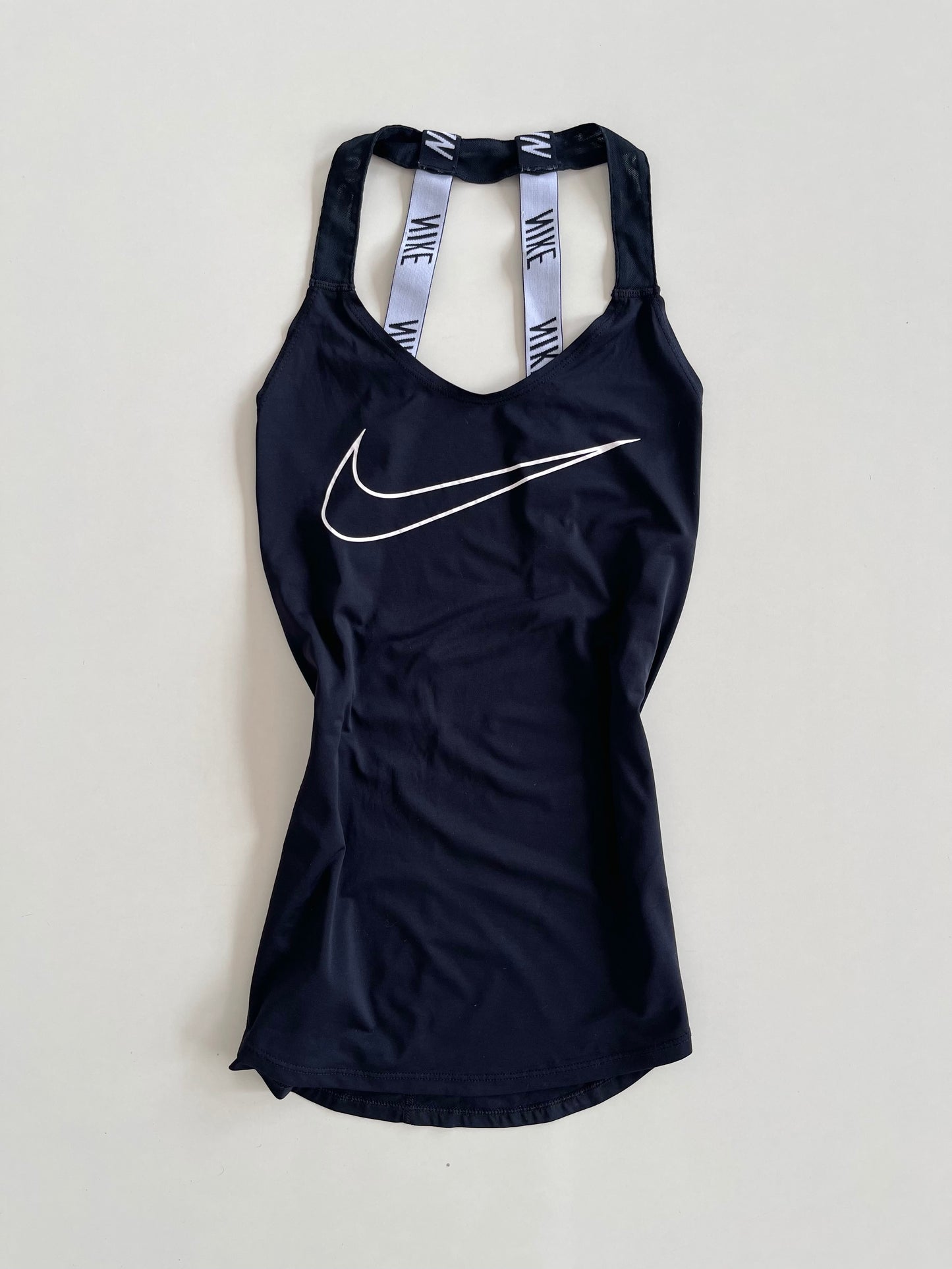 Nike Top-Bust 38 to 40