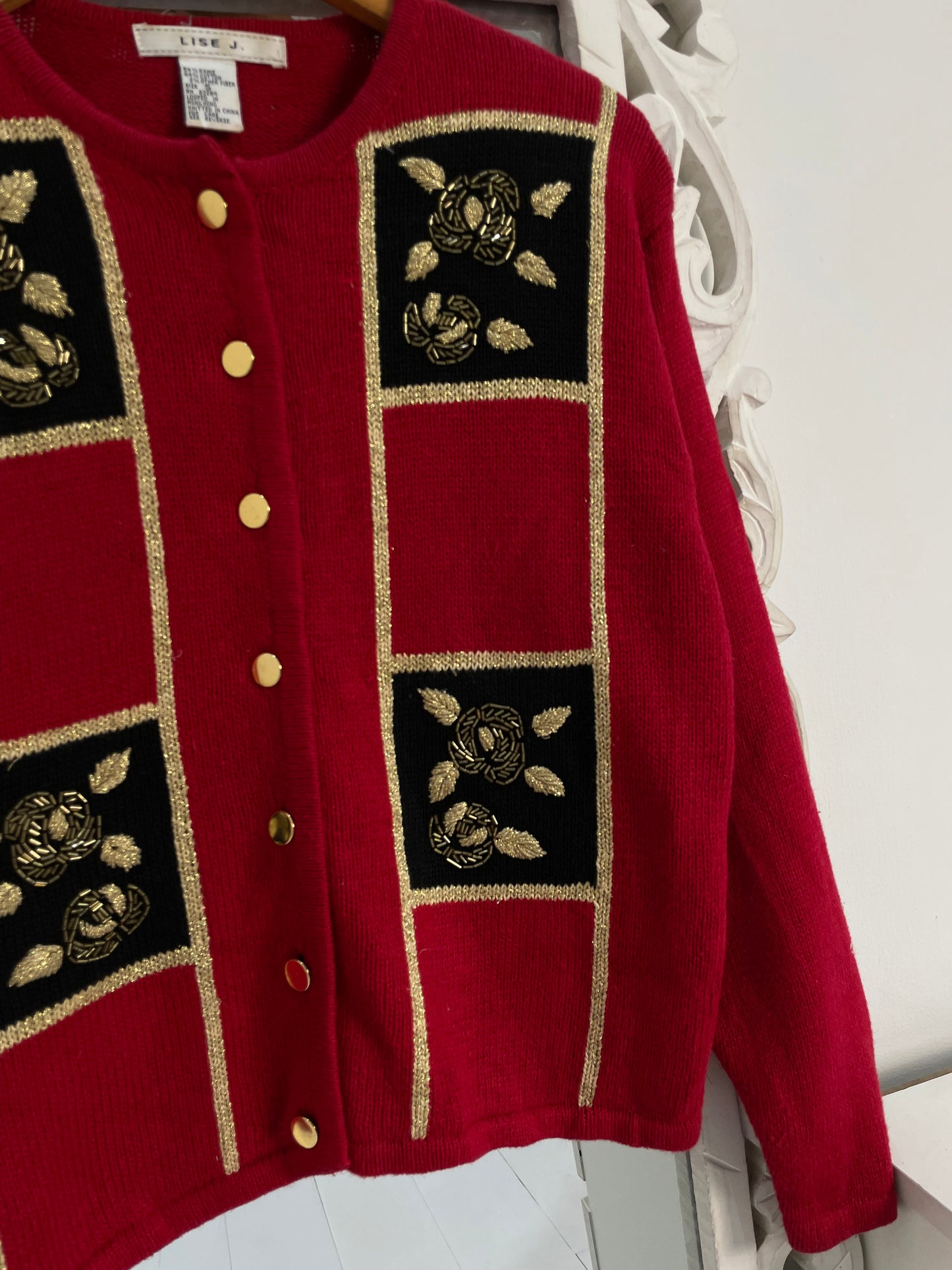 Embroidered Vintage Sweater-Bust 38
