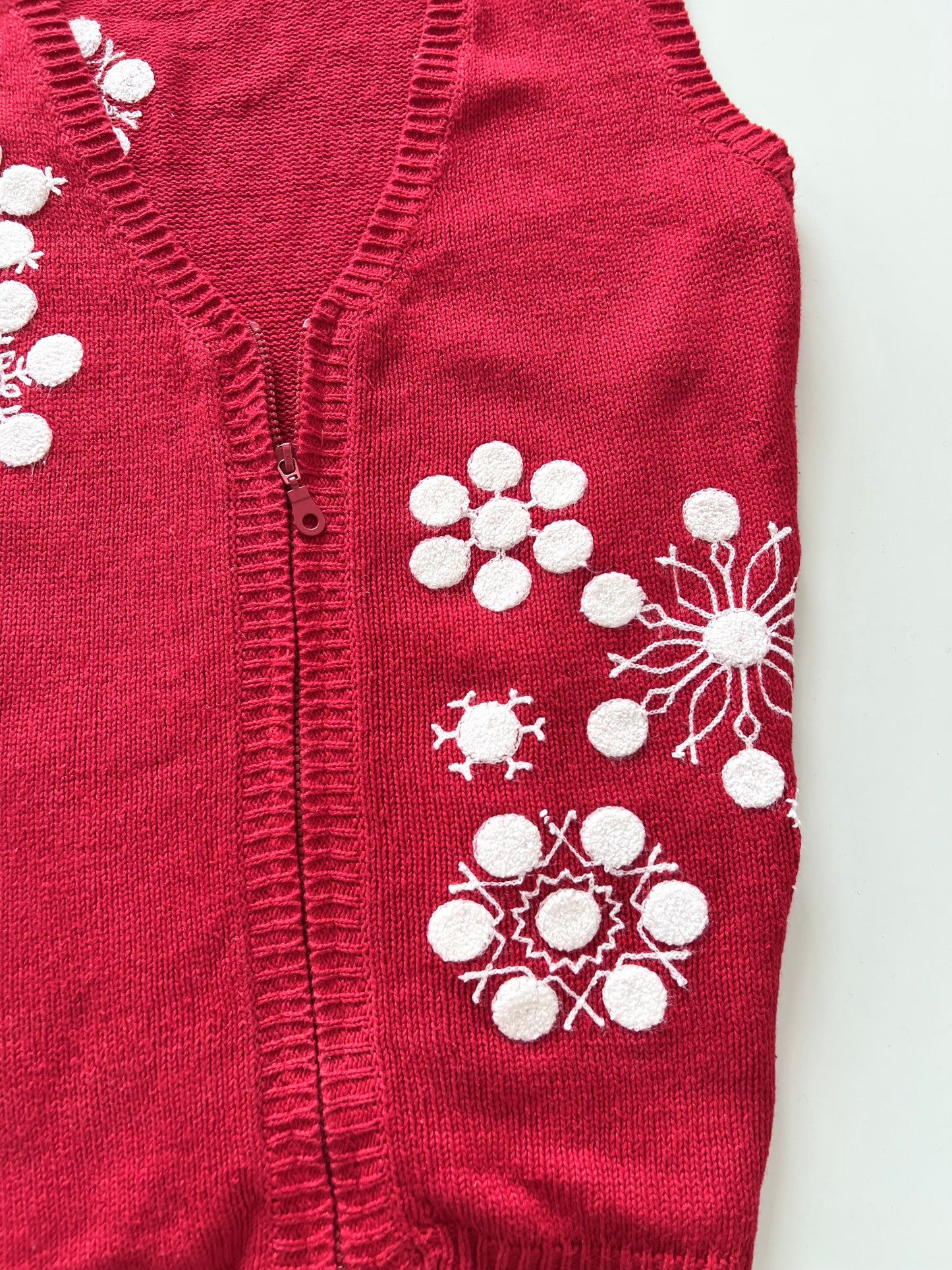 Holiday Editions Embroidered Zipper-Bust 44