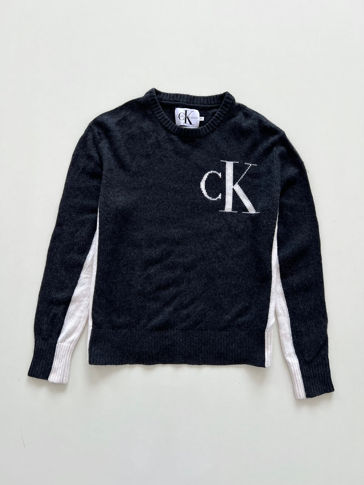 Calvin Klein Vintage Sweater-Bust 40