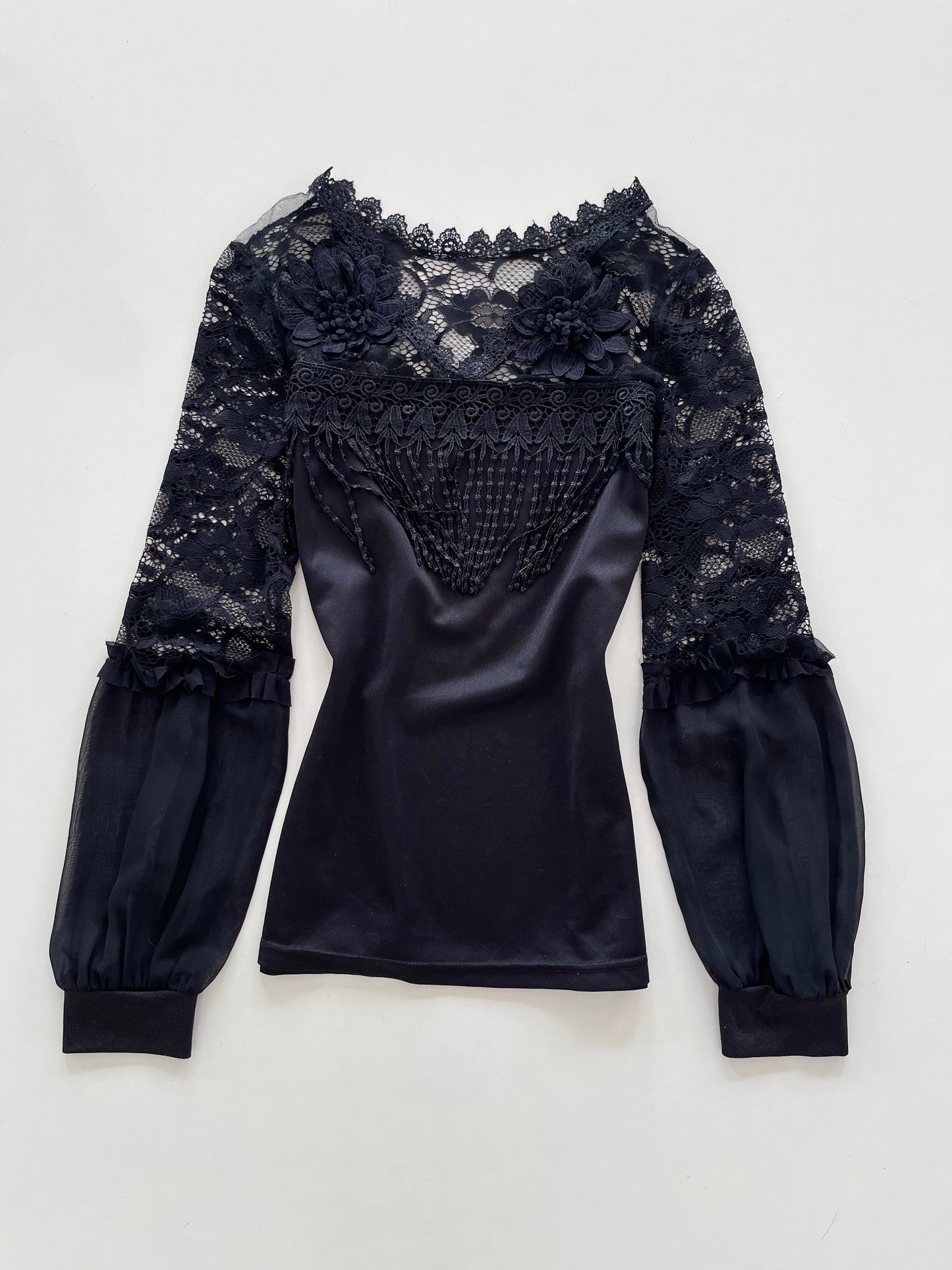 Vintage LaceTop-Bust 40