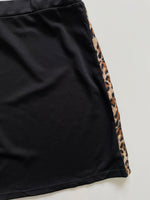 Load image into Gallery viewer, BLACK ANIMAL PRINTED SKIRT - WAIST 30 TO 34
