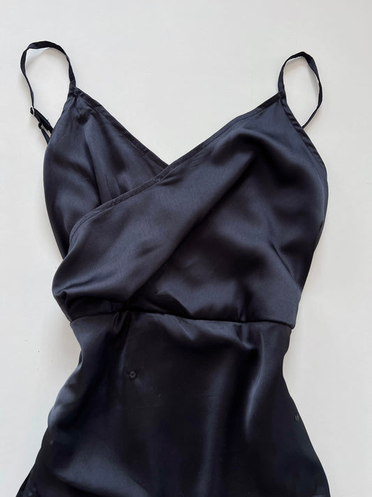 Pretty Little Thing Satin Dress-Bust 36