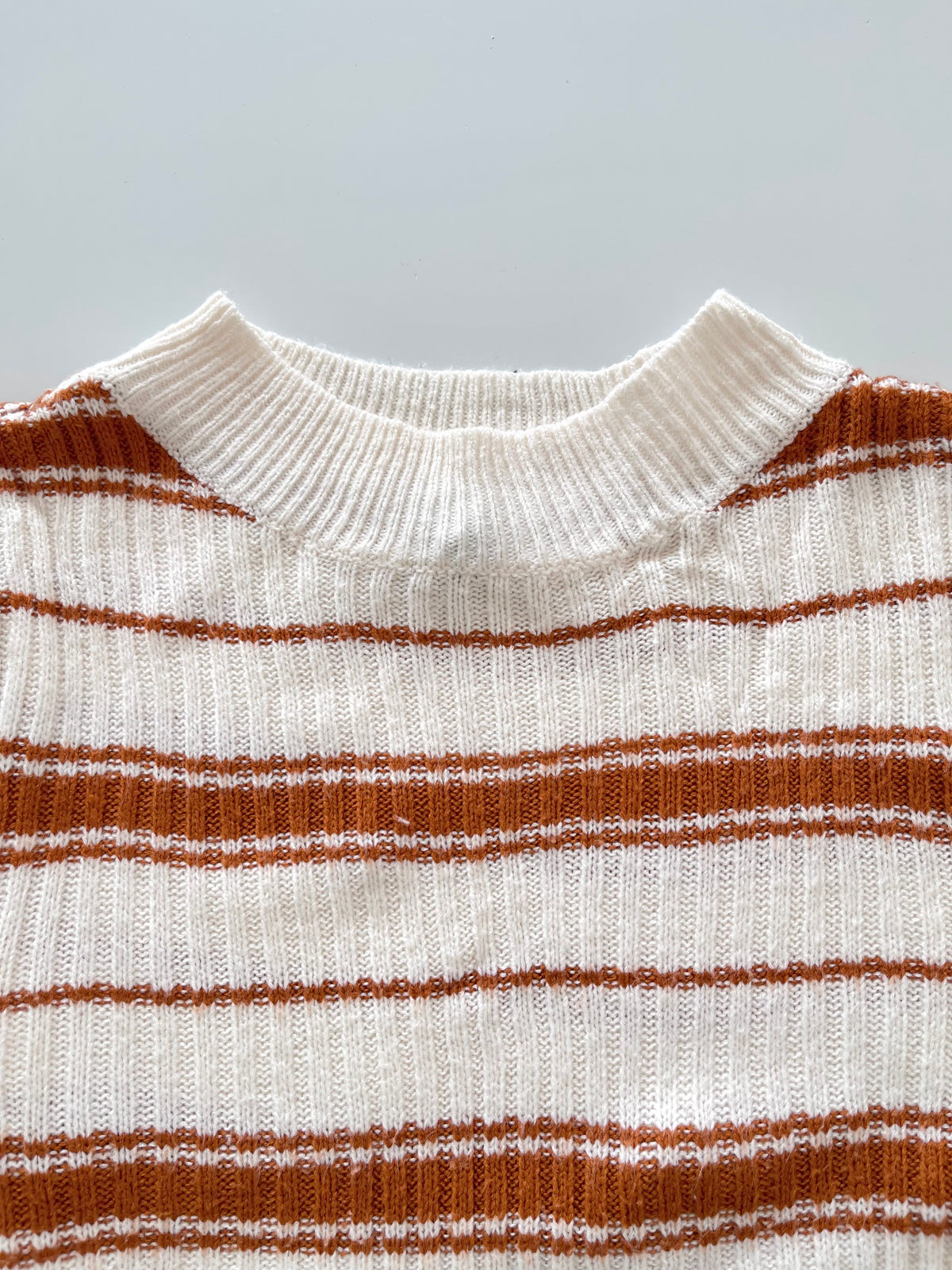 H&M Chunky Pinterest Sweater-Bust 32