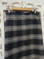 Load image into Gallery viewer, Vintage Warm Wool Skirt-Waist 30