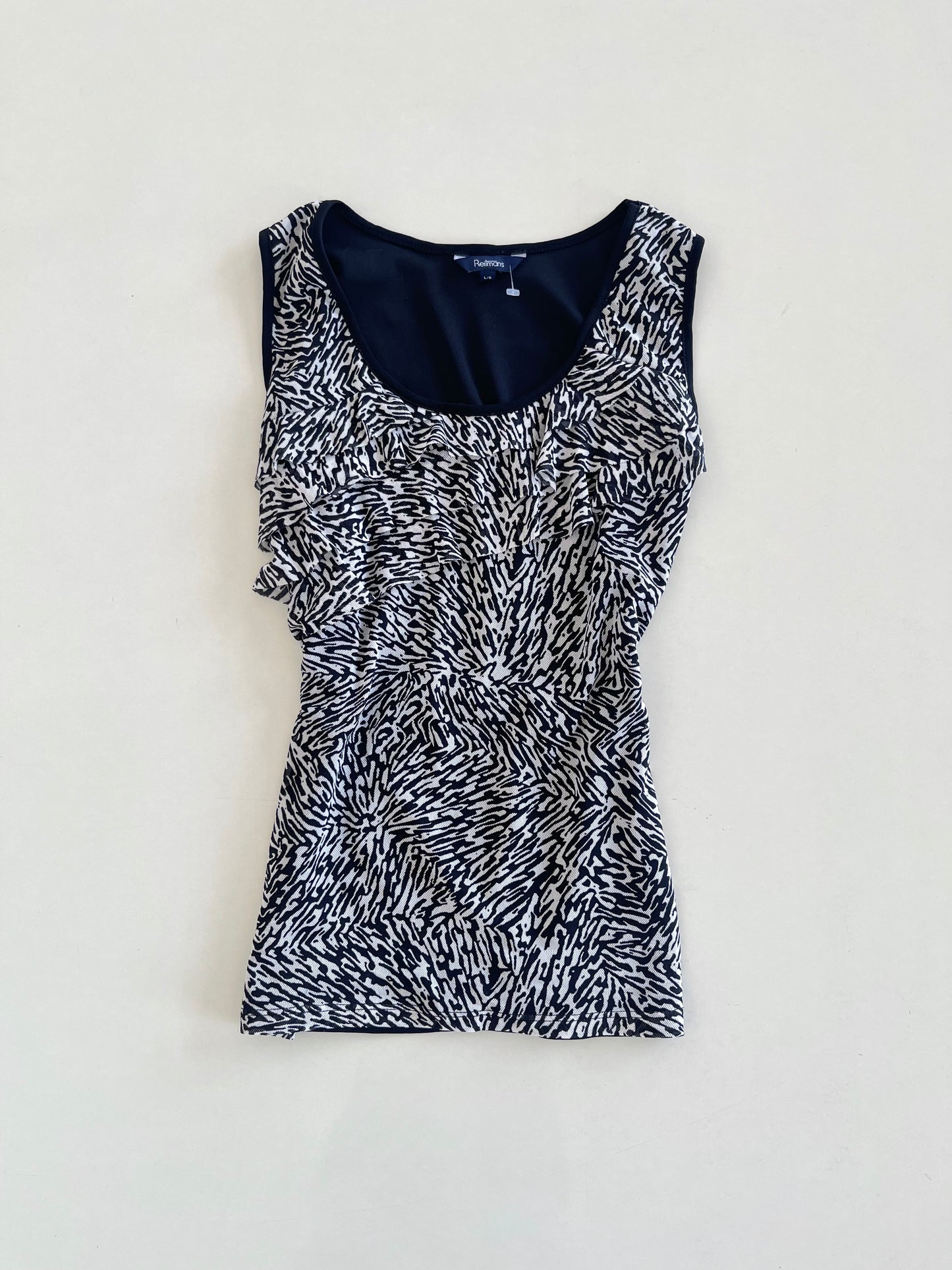 Reitmans Ruffle Vintage Top-Bust 40 to 42